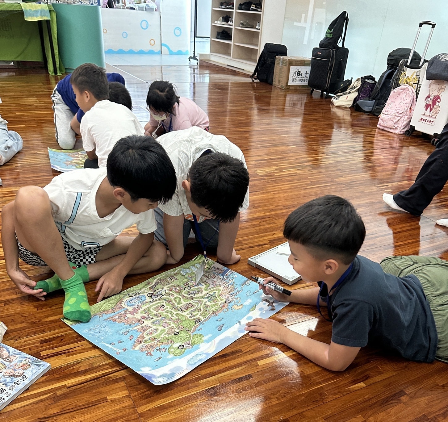 里海故事書