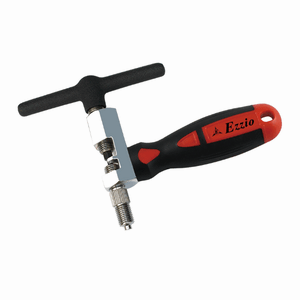 Bicycle chain tool with handle