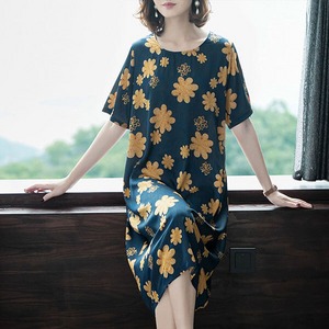 §獨具衣格§ J1763 滑順布料 氣質小花印花洋裝-中大尺碼