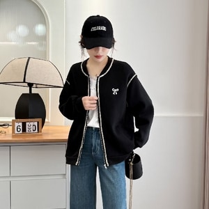 蝴蝶結刺繡拉鍊棒球外套 獨具衣格 J8890