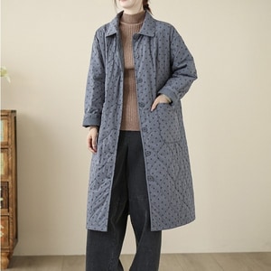 日系可愛點點壓棉長版外套 獨具衣格 J9824