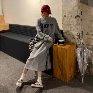 簡約休閒感英文字印花長袖洋裝 獨具衣格 J9931