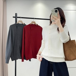 氣質款半高領排釦設計針織長袖上衣 獨具衣格 J9983