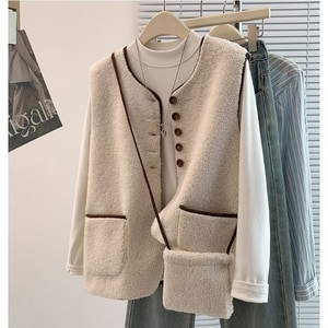 超可愛羊羔毛撞色滾邊附包包背心 獨具衣格 C0192