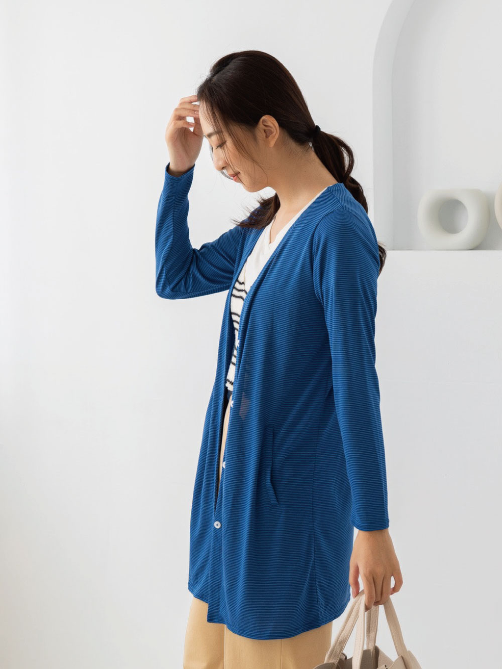 貝柔日本水潤白抗UV保濕防曬長版罩衫-海湛藍