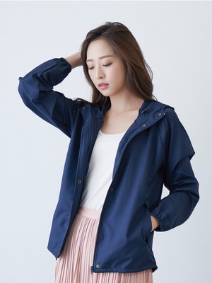 貝柔防潑水輕風衣(女)_丈青