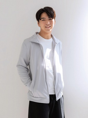 貝柔UPF50+高透氣防曬顯瘦外套-男立領灰色