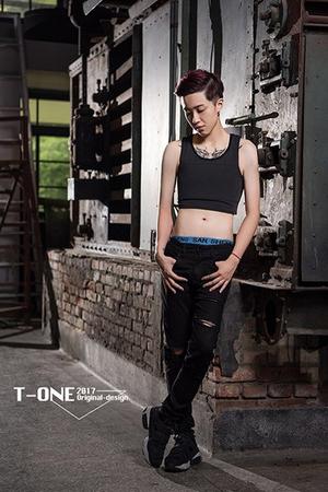 TOUGH系列-黏貼半身款(硬板)-大尺碼