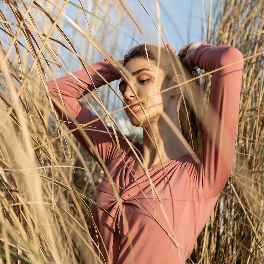 七分袖、長袖 Long Sleeves 七分袖、長袖 Long Sleeves