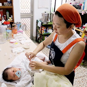 廣和愛月姊攜月子餐到府新生兒照護 廣和愛月姊攜月子餐到府新生兒照護