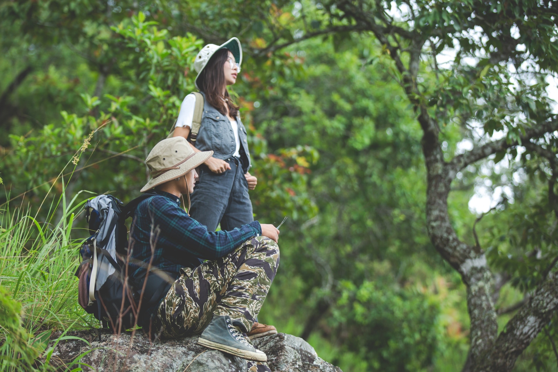 1-登山穿什麼才安全又舒服？戶外排汗與防曬解析
