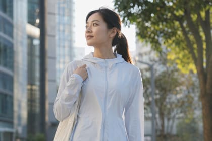 冰霸衣：輕量防曬外套，UPF50+ 戶外通勤族的夏日首選