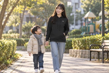如何打造冬日親子日常穿搭？連帽輕旅衣分時保暖攻略