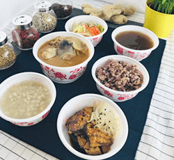 月子餐要階段性食補