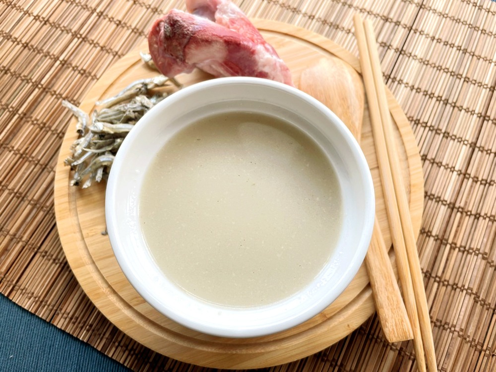 大骨熬湯-調色 大骨熬湯-調色