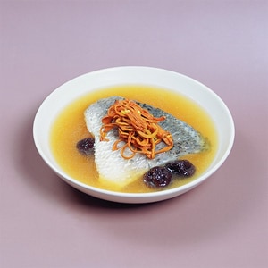 黃金蟲草鱸魚湯