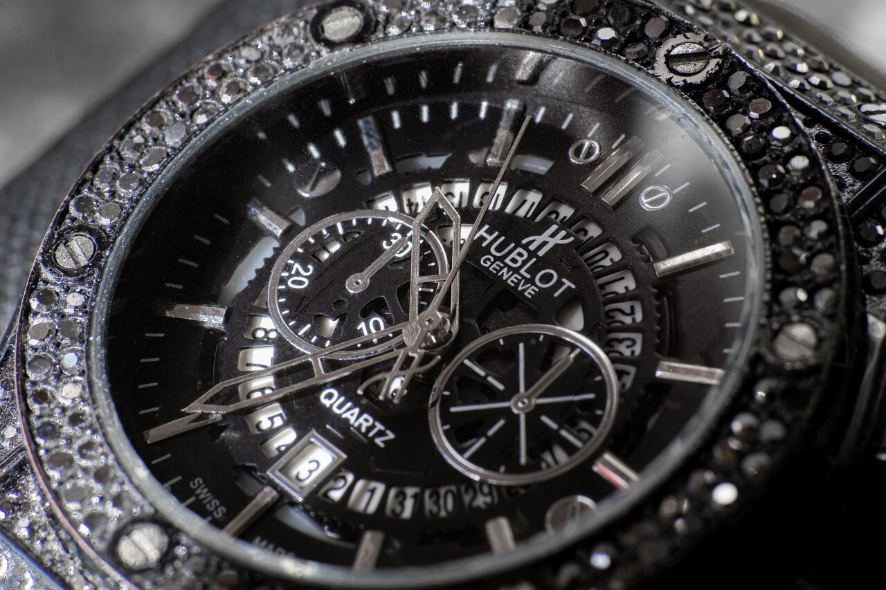 Hublot 宇舶錶:融合藝術與創新材質的鐘錶先驅 Hublot 宇舶錶:融合藝術與創新材質的鐘錶先驅