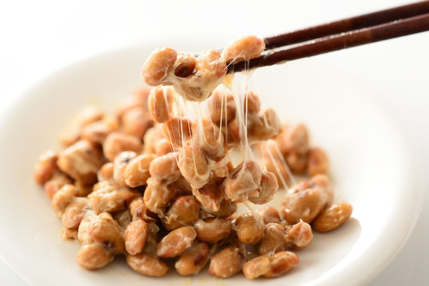 83963060-natto-japanese-fermented-soybeans-