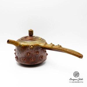 吳東杰側把壺