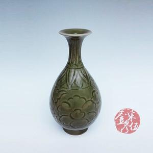 北宋 耀州窯牡丹纏枝紋玉壷春