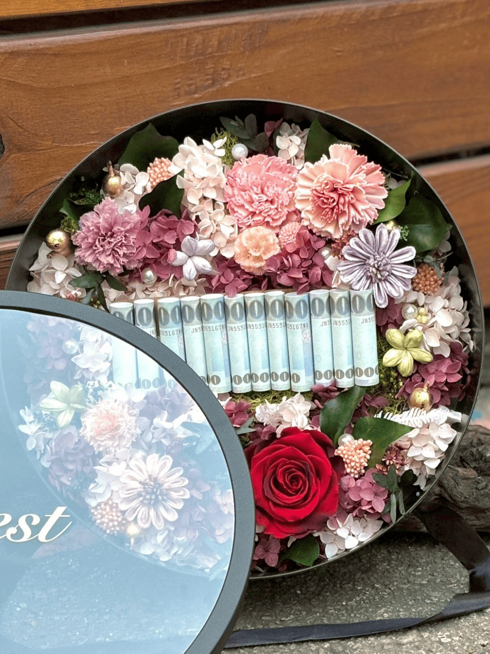 精緻大方圓形花禮盒