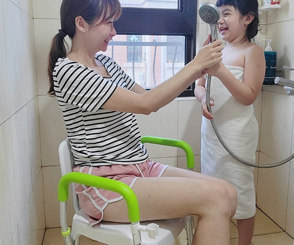 喬媽 好評推薦-靠背耐重型洗澡椅