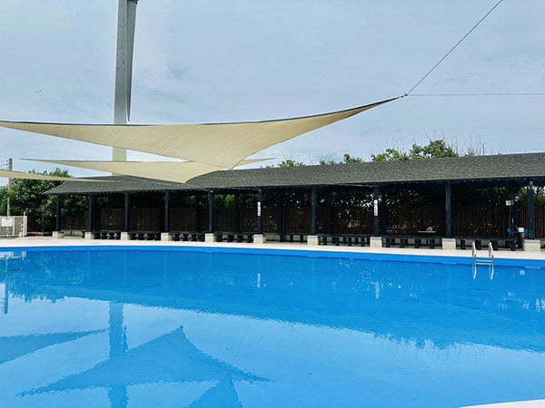 海翁游泳池環境