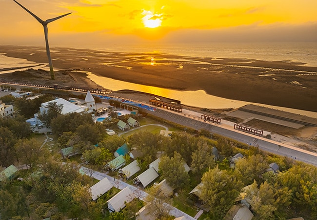向海那漾 Nayang Beach