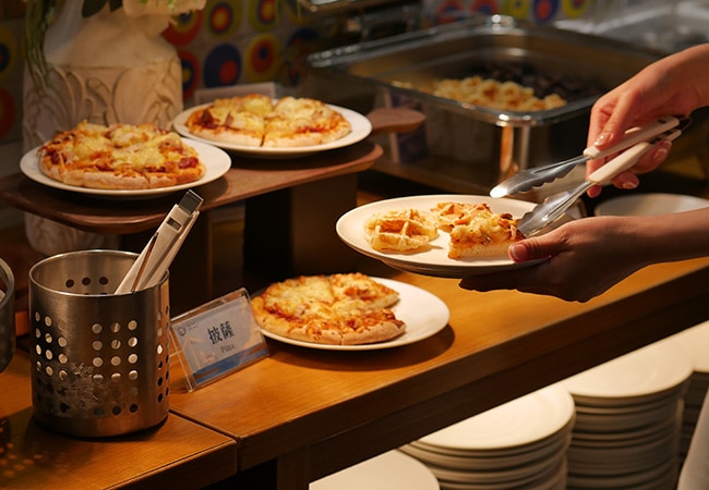 Food, Dining & Local Seafood Culture