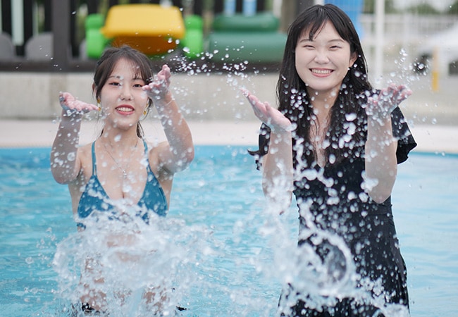 Beachside Swimming Pools & Coastal Activities