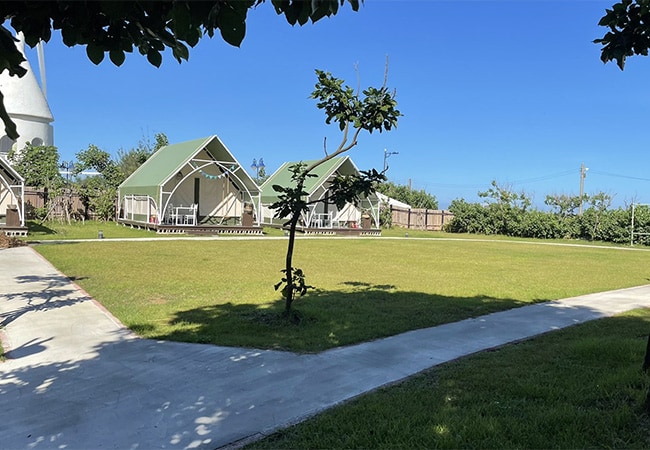 專為小團體設計，提供私密且豪華的露營體驗