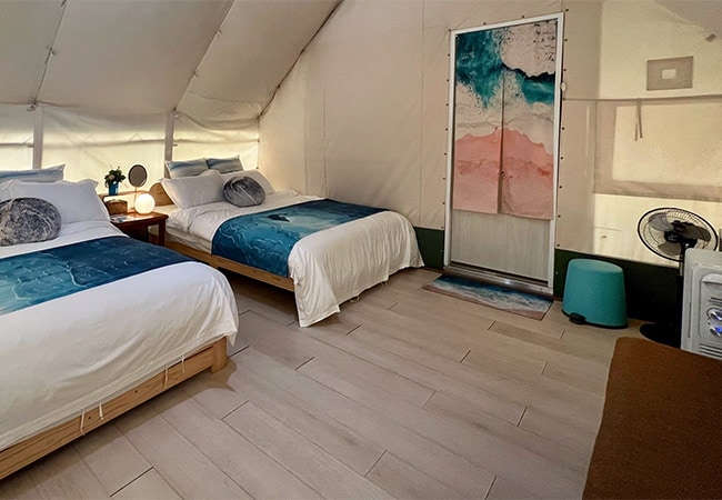 2大床的豪華帳篷，每個帳篷均配備獨立的全套衛浴