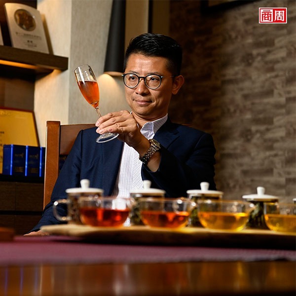 【2021年4月商業周刊報導】從被丟名片開始,華剛茶業打進華航、文華東方