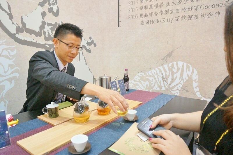 【口碑報導】茶五代杜蒼林，新風味紅茶問世
