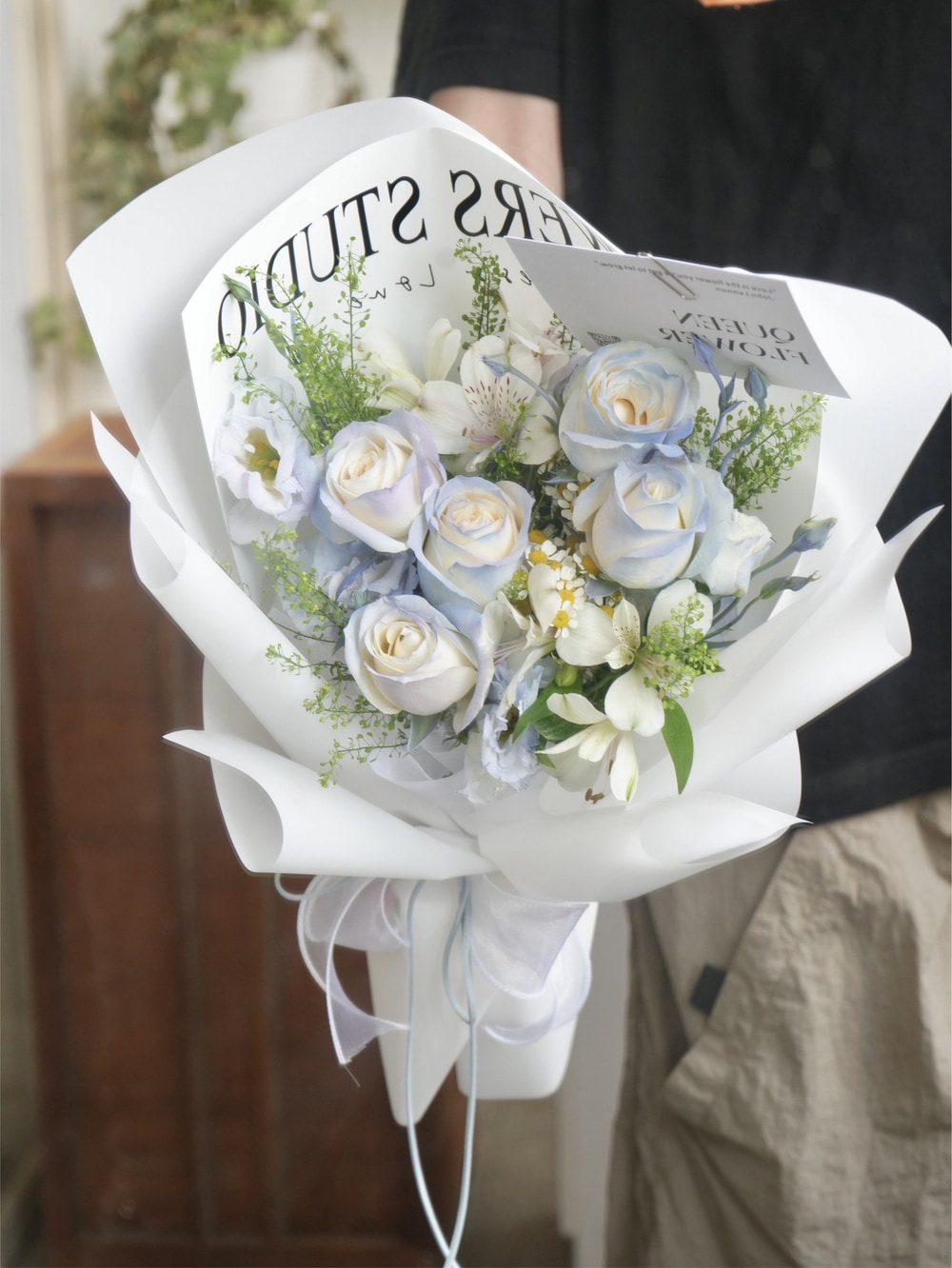 碎冰藍玫瑰混搭花束