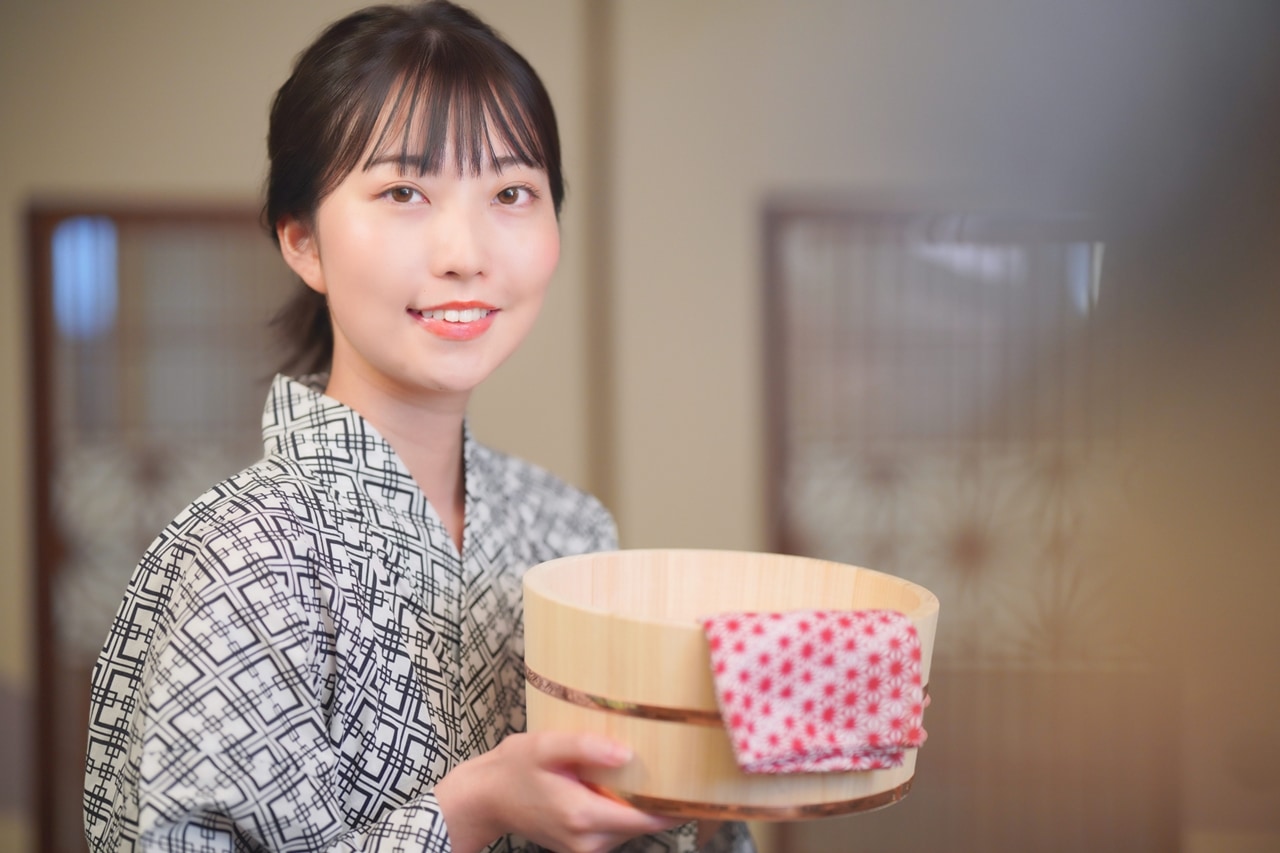 在日本泡湯一定要先洗得乾乾淨淨，才不會把汗水或髒污帶進公共浴池。