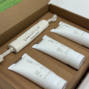 【自信小大人】TOMIOKA CLEANING 滋潤護手霜 30g禮盒