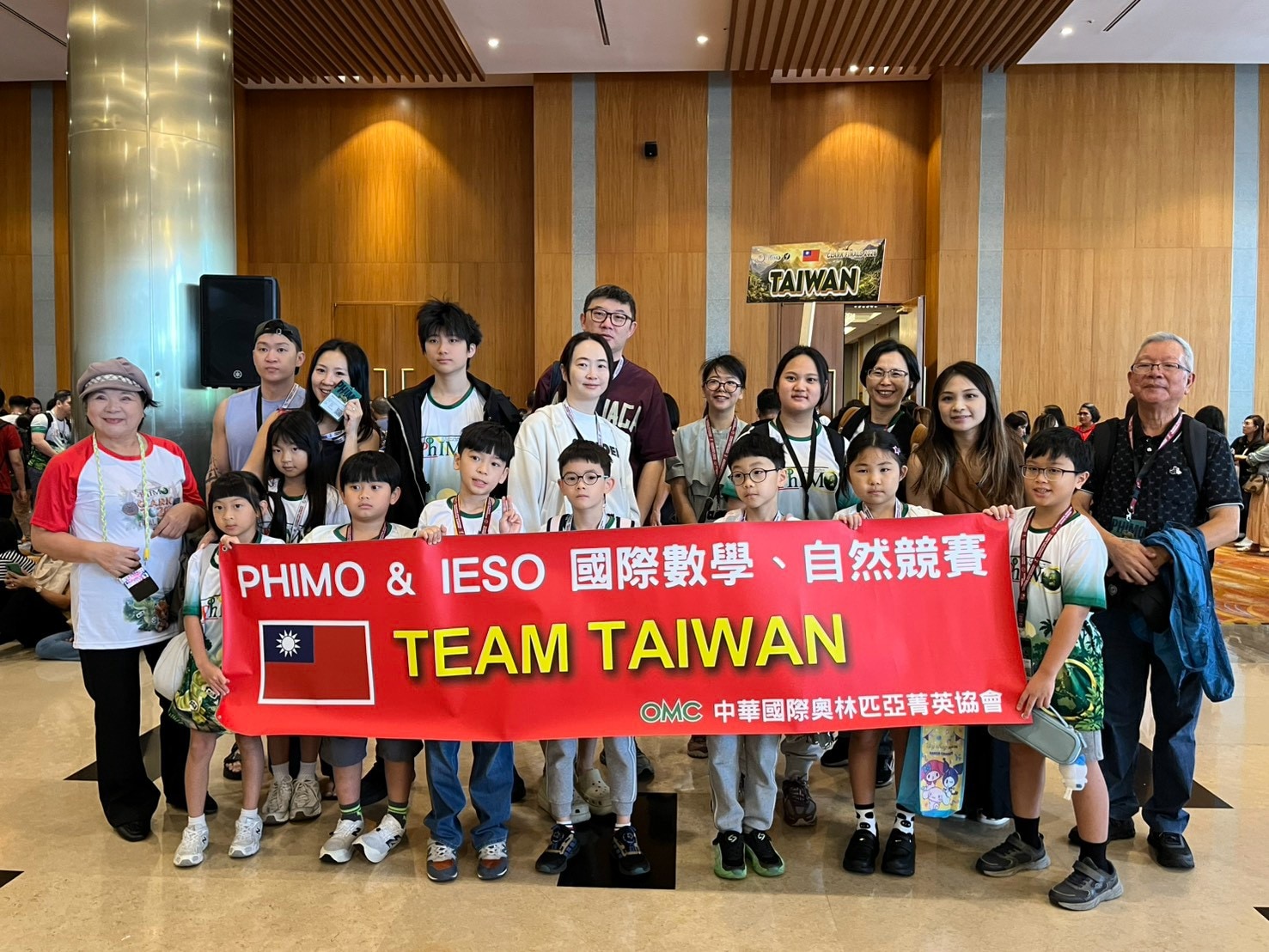 菲律賓克拉克現場比賽團照